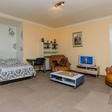 Apartment Triokhsviatytelskaya Street 3 Kiev Ngoại thất bức ảnh