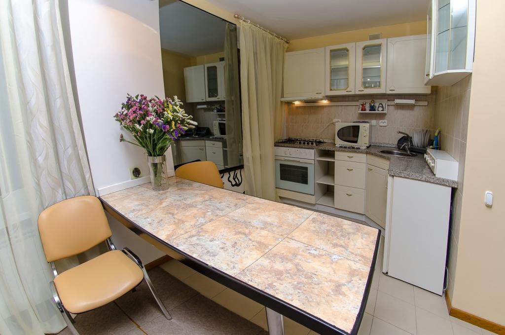 Apartment Triokhsviatytelskaya Street 3 Kiev Ngoại thất bức ảnh