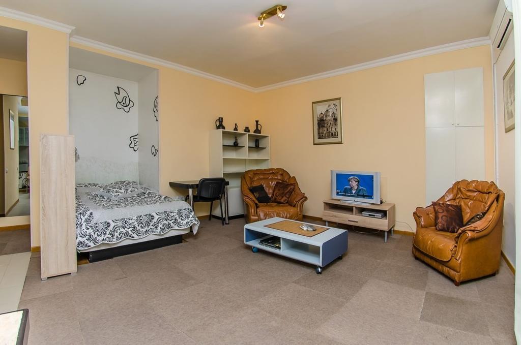 Apartment Triokhsviatytelskaya Street 3 Kiev Ngoại thất bức ảnh