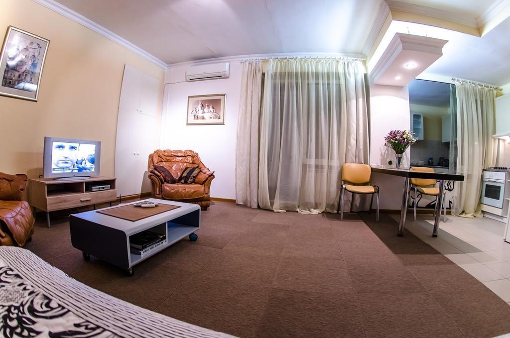 Apartment Triokhsviatytelskaya Street 3 Kiev Ngoại thất bức ảnh