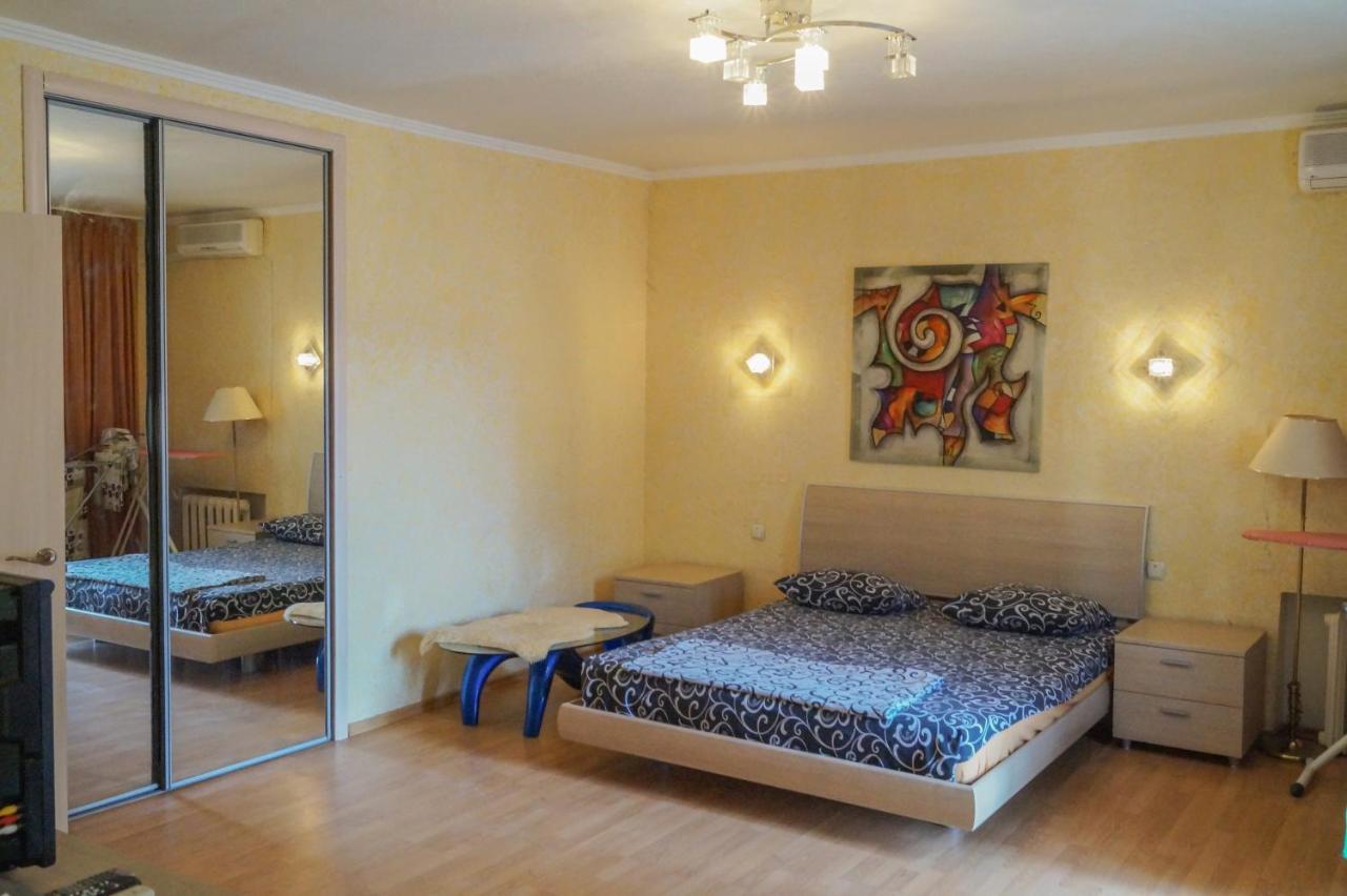 Apartment Triokhsviatytelskaya Street 3 Kiev Ngoại thất bức ảnh