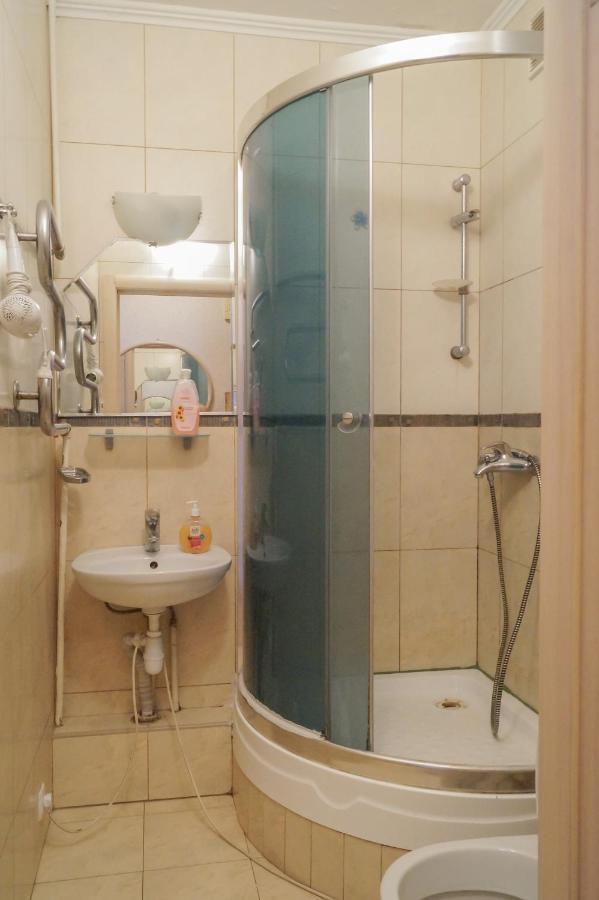 Apartment Triokhsviatytelskaya Street 3 Kiev Ngoại thất bức ảnh