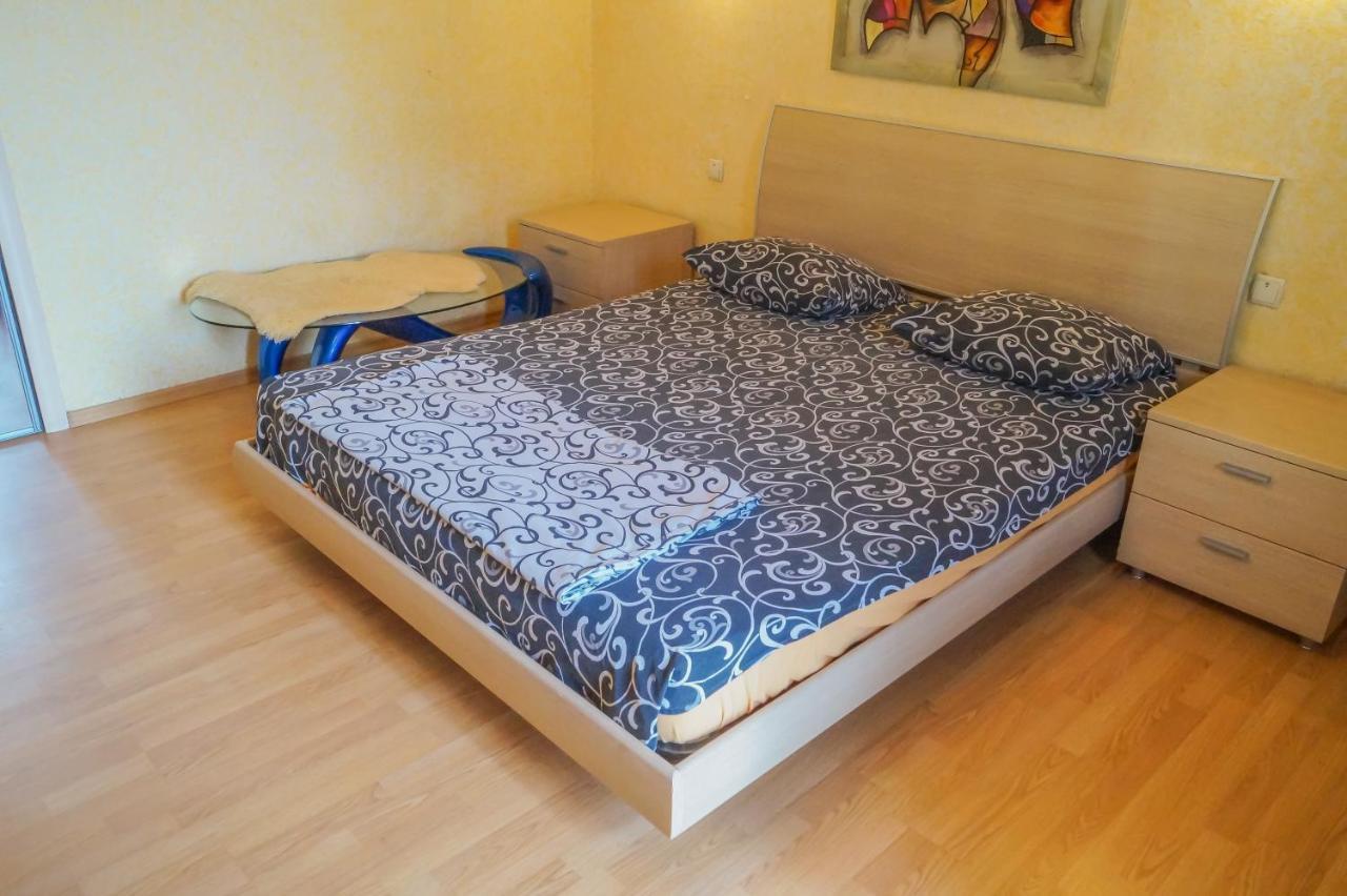 Apartment Triokhsviatytelskaya Street 3 Kiev Ngoại thất bức ảnh