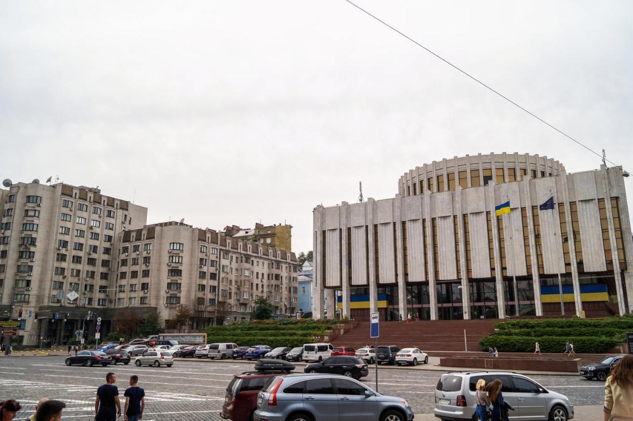 Apartment Triokhsviatytelskaya Street 3 Kiev Ngoại thất bức ảnh